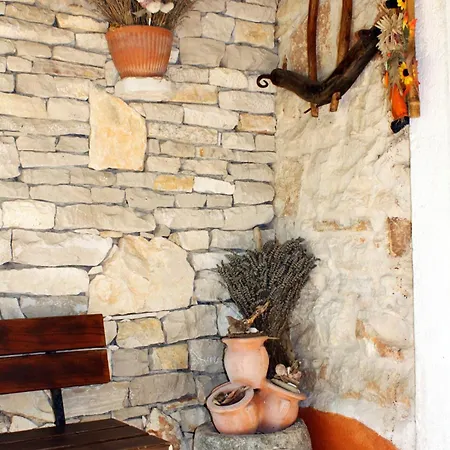 Family Friendly House With A Swimming Pool Valtura, - 7324 Vakantiehuis