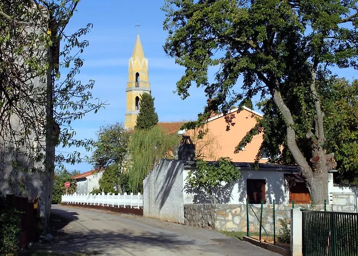 Vakantiehuis Family Friendly House With A Swimming Pool Valtura, - 7324 *