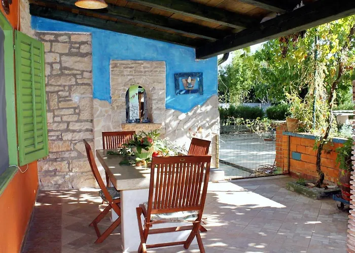Family Friendly House With A Swimming Pool Valtura, - 7324 Vakantiehuis *