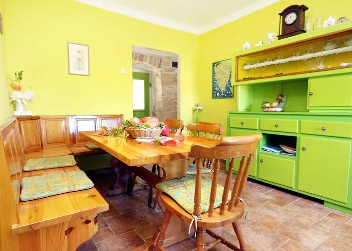 Family Friendly House With A Swimming Pool Valtura, - 7324 Vakantiehuis Pula