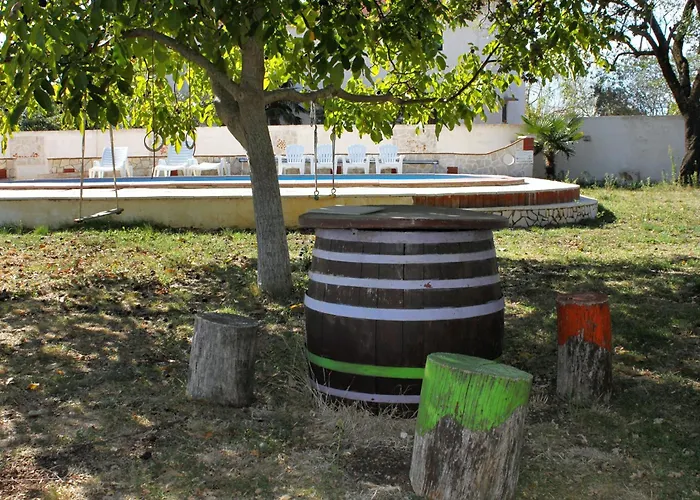 Vakantiehuis Family Friendly House With A Swimming Pool Valtura, - 7324 *